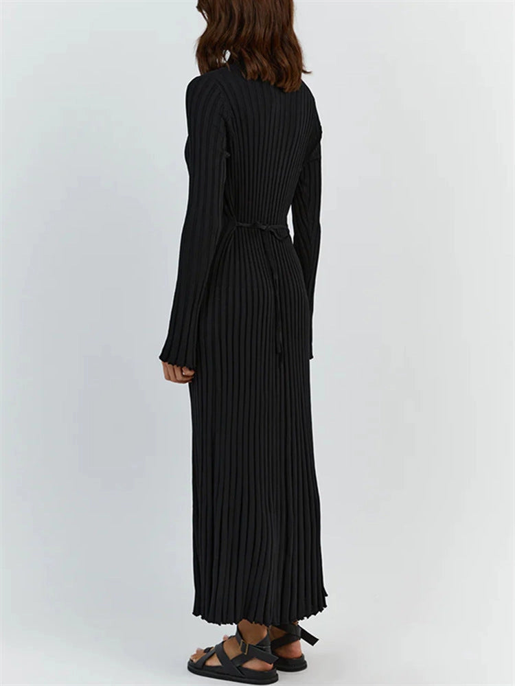 'Lyla' - Roundneck Knit Maxi Dress in Black